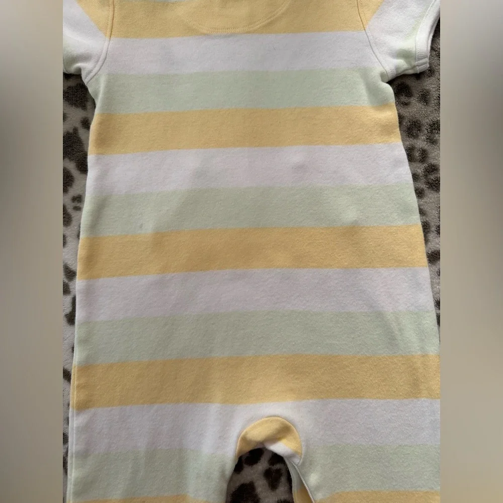 babyGap Short Sleeve Striped One-Piece for Baby in Green Yellow Size 6-12 Months